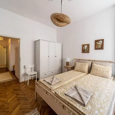Bohohome 2 Next To The Main Street Appartamento *