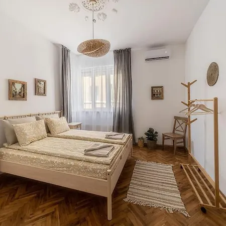 Bohohome 2 Next To The Main Street * София