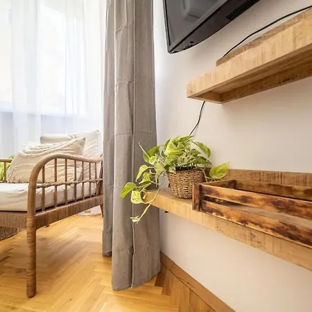 Апартаменты Bohohome 2 Next To The Main Street *